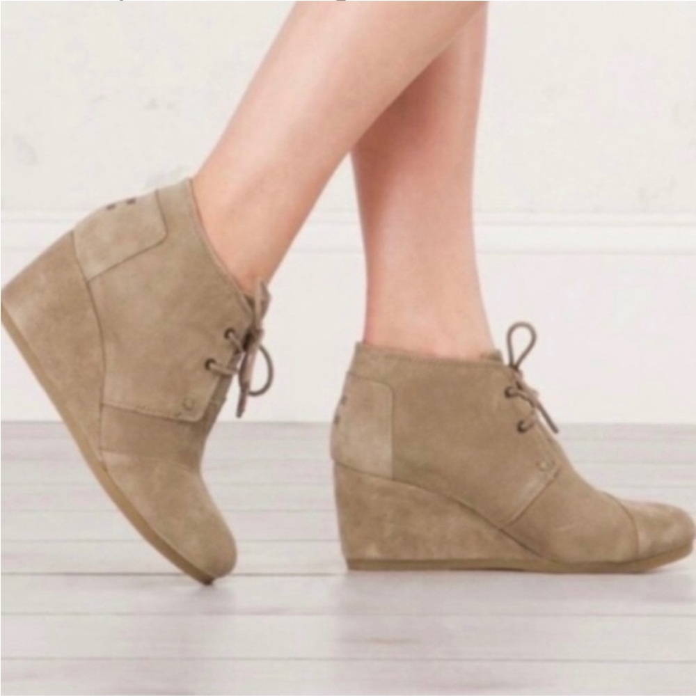 Toms Kala Lace Up Wedge Ankle Bootie, size women’s 12